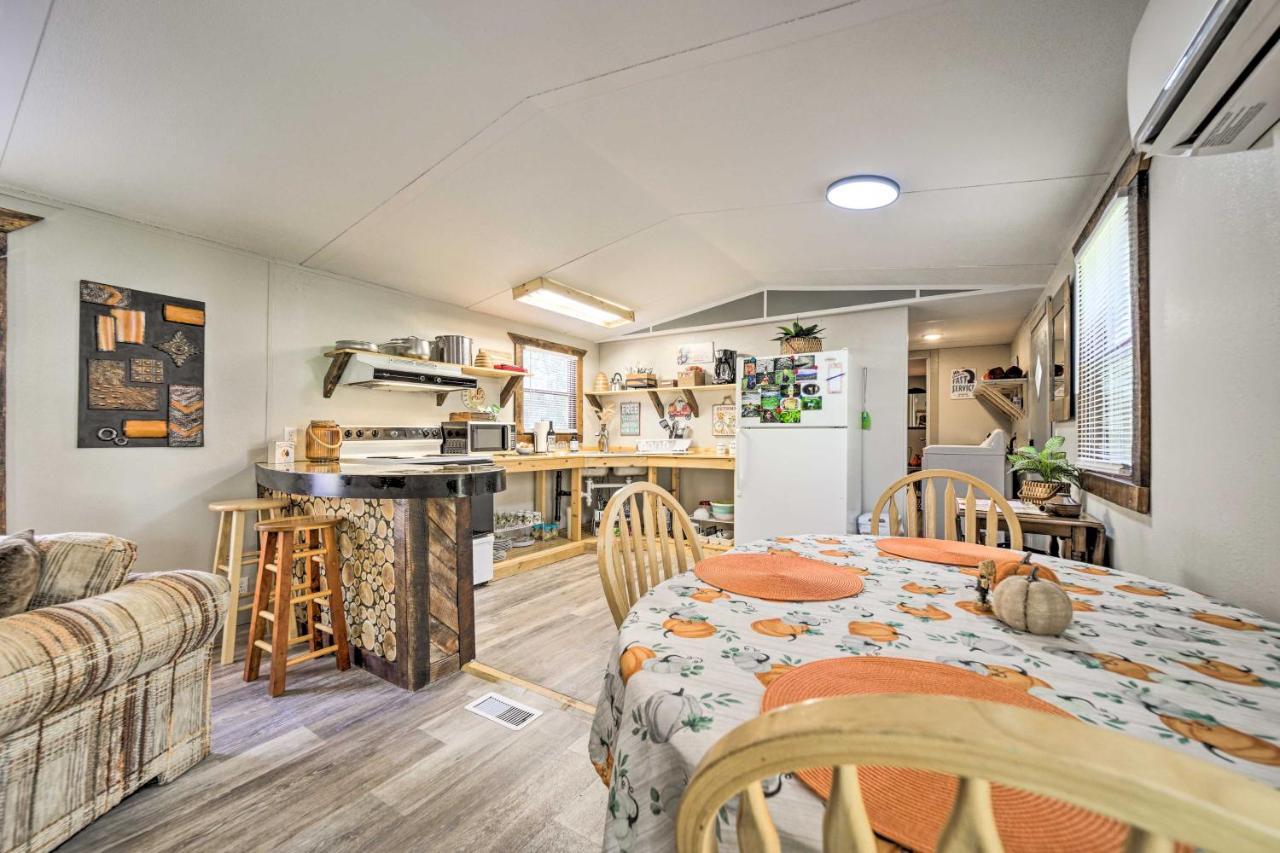 Smoky Mountain Vacation Rental With Hot Tub And Kayaks Whittier Exterior photo